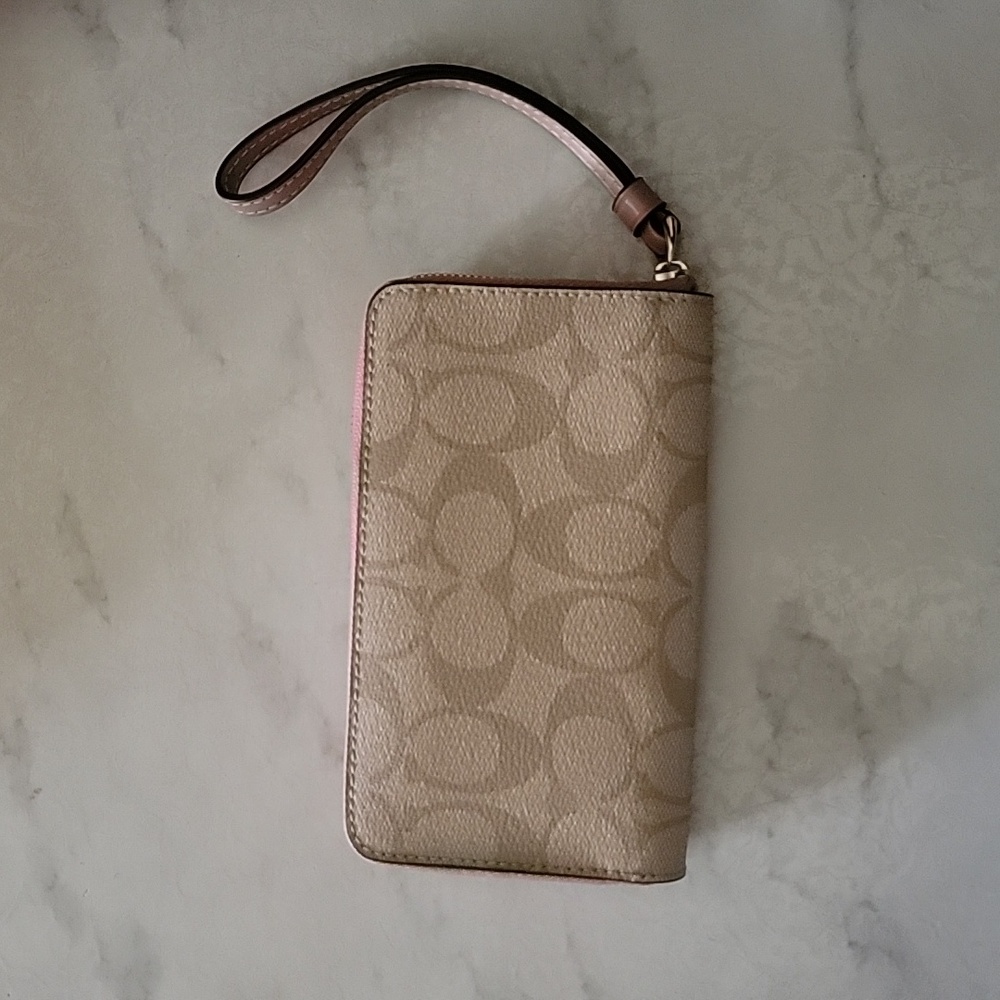 COACH SIGNATURE WRISTLET - Picture 2 of 7